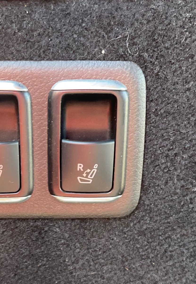 W166 GL63 RIGHT FOLDING SEAT SWITCH