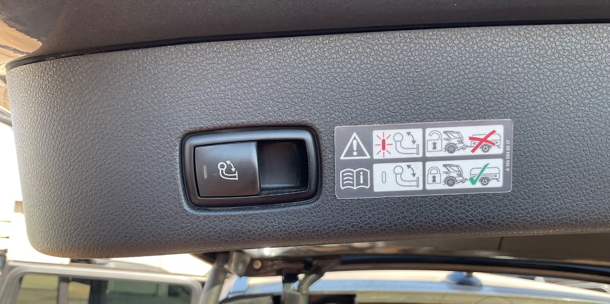 W166 GL63 HITCH RELEASE SWITCH