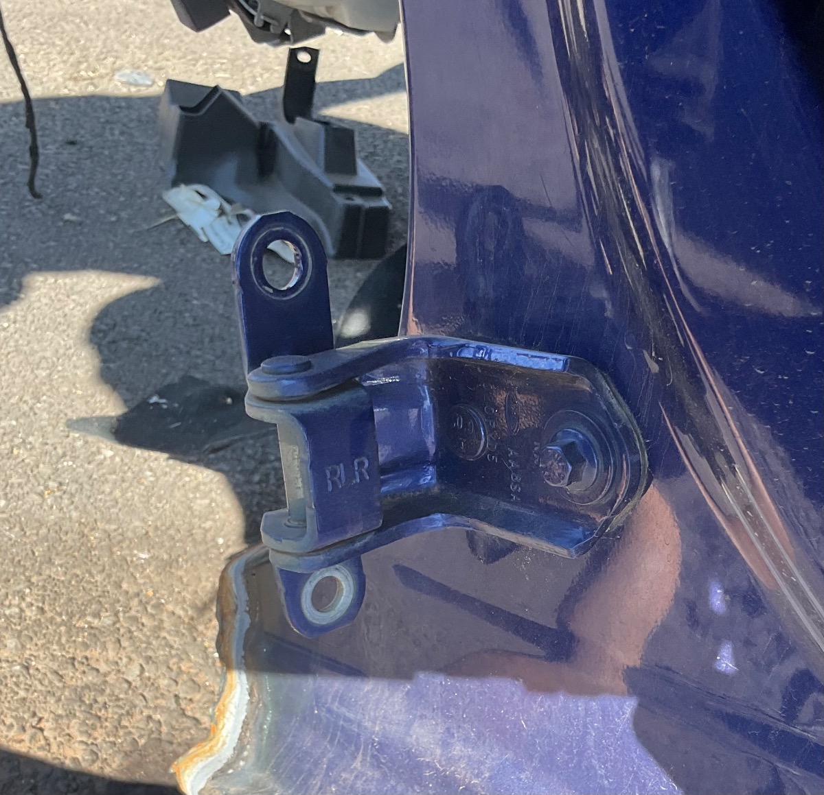 FIESTA 1.4 RIGHT REAR LOWER DOOR HINGE