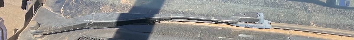 FIESTA MK4 RIGHT WINDSCREEN WIPER (short)