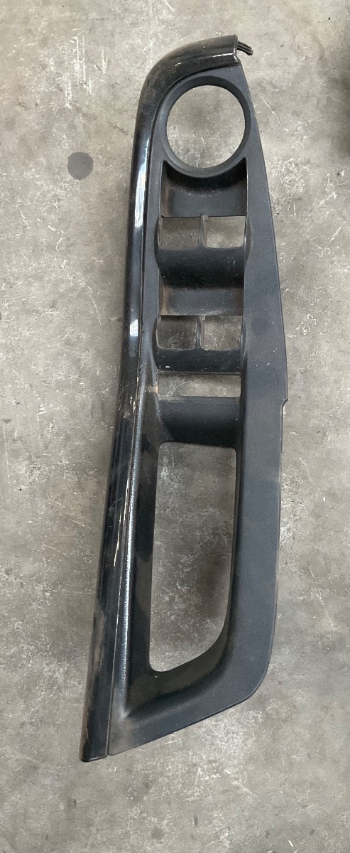 FIESTA MK4 DRIVERS ARMREST CONTROL TRIM