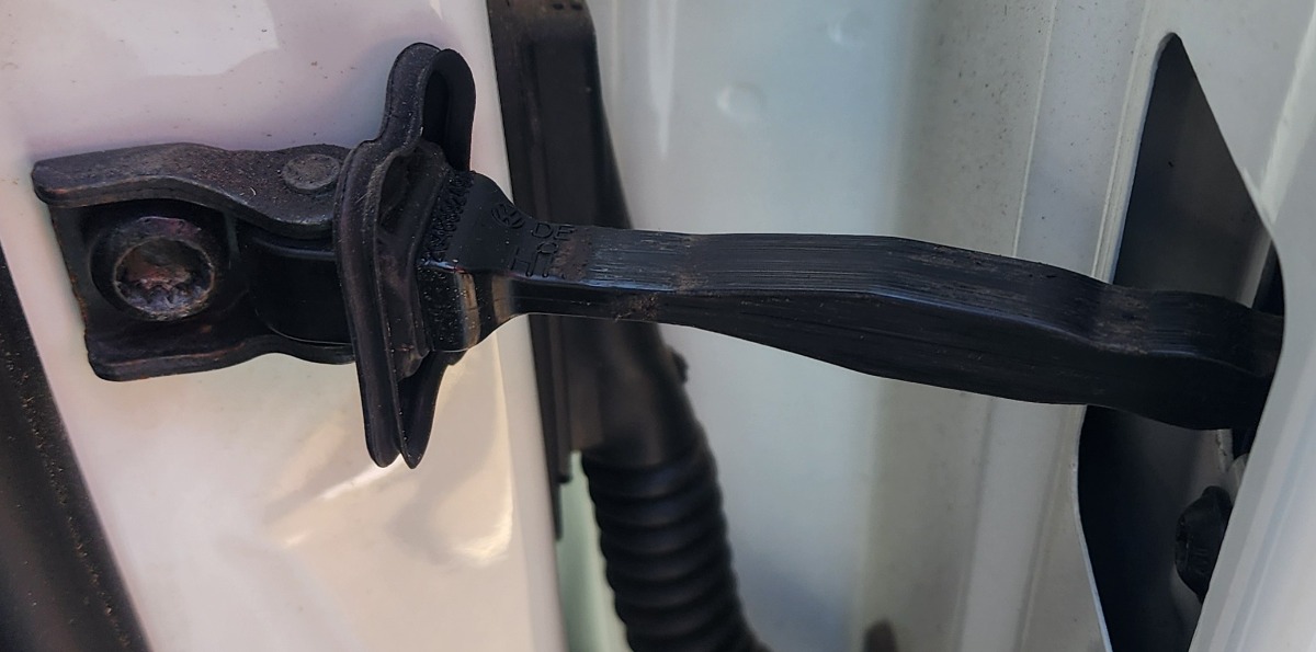 POLO MK 8/9 RIGHT REAR DOOR STOPPER