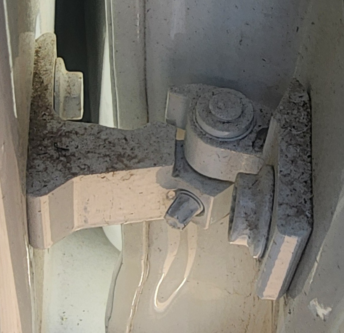 POLO MK8/9 RIGHT REAR LOWER DOOR HINGE
