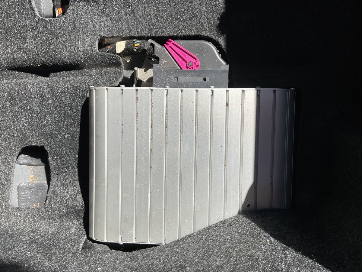 W166 GL63 B&O AMPLIFIER