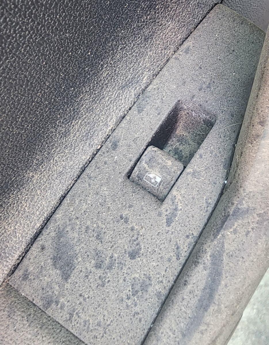 POLO MK8/9 LEFT REAR WINDOW SWITCH