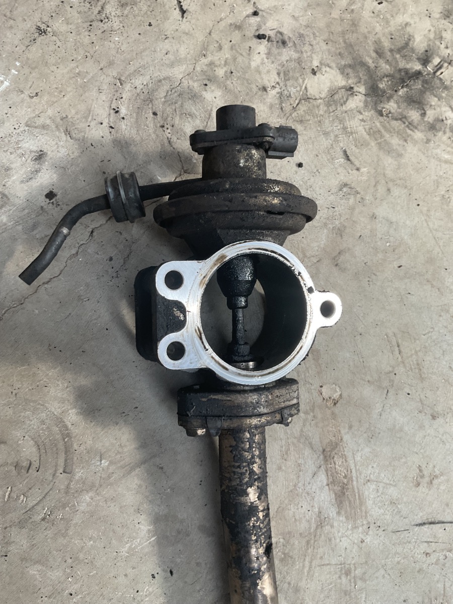 HILUX 2.5 RECIRCULATION VALVE ASSEMBLY