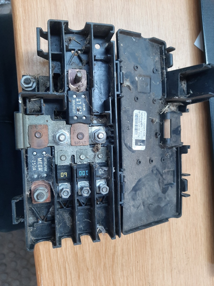 ECOSPORT BATTERY FUSE ASSEMBLY