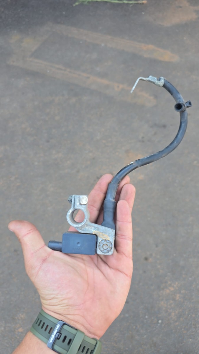ECOSPORT NEGATIVE BATTERY TERMINAL & FUSE