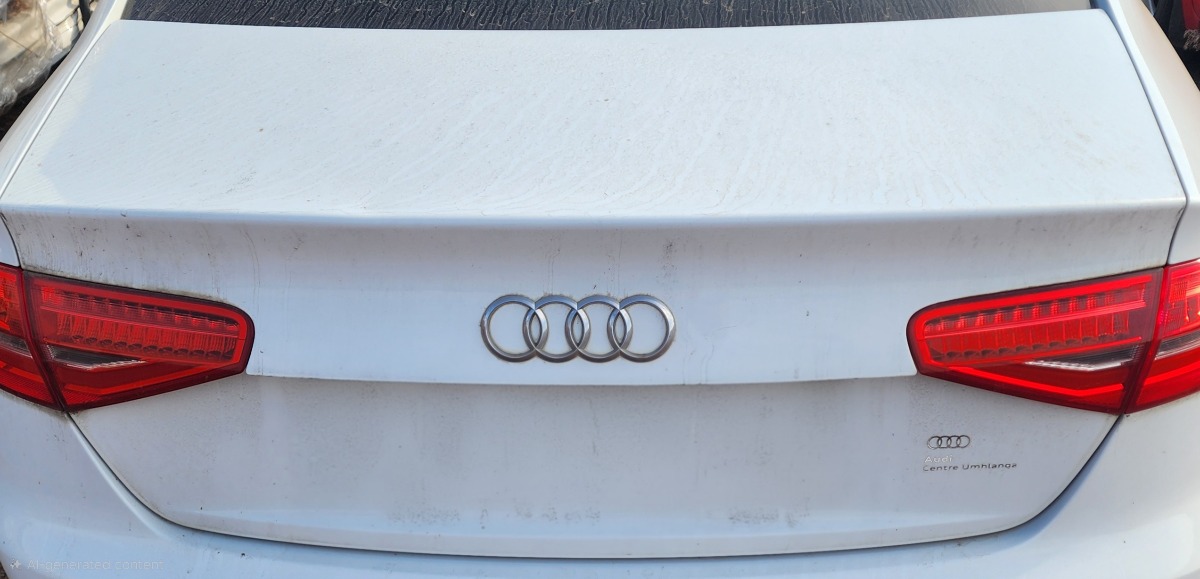 A4 B8 BOOT LID (SHELL)