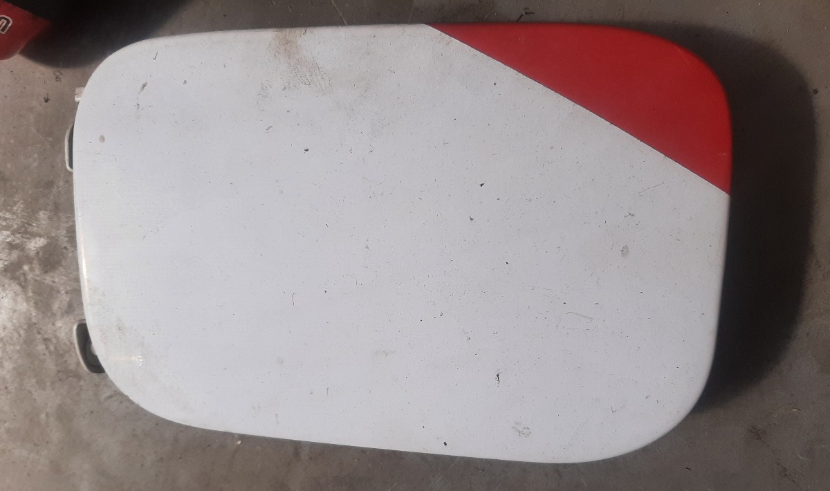 NP200 FUEL FLAP