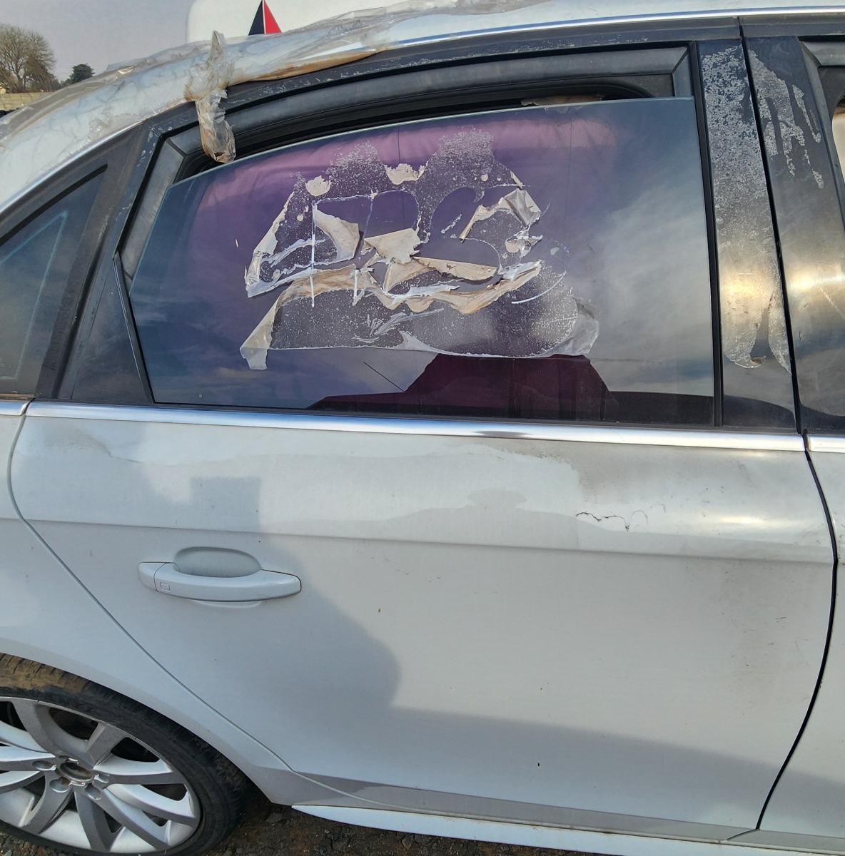 A4 B8 RIGHT REAR DOOR (SHELL)