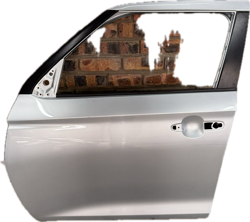 SWIFT LEFT FRONT DOOR SHELL