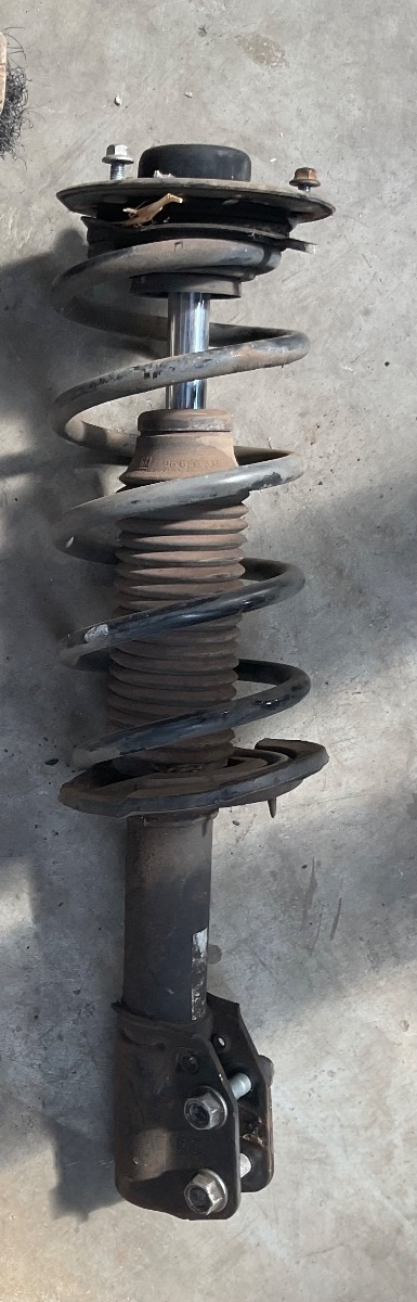 CAPTIVA RIGHT FRONT SHOCK & STRUT ASSEMBLY