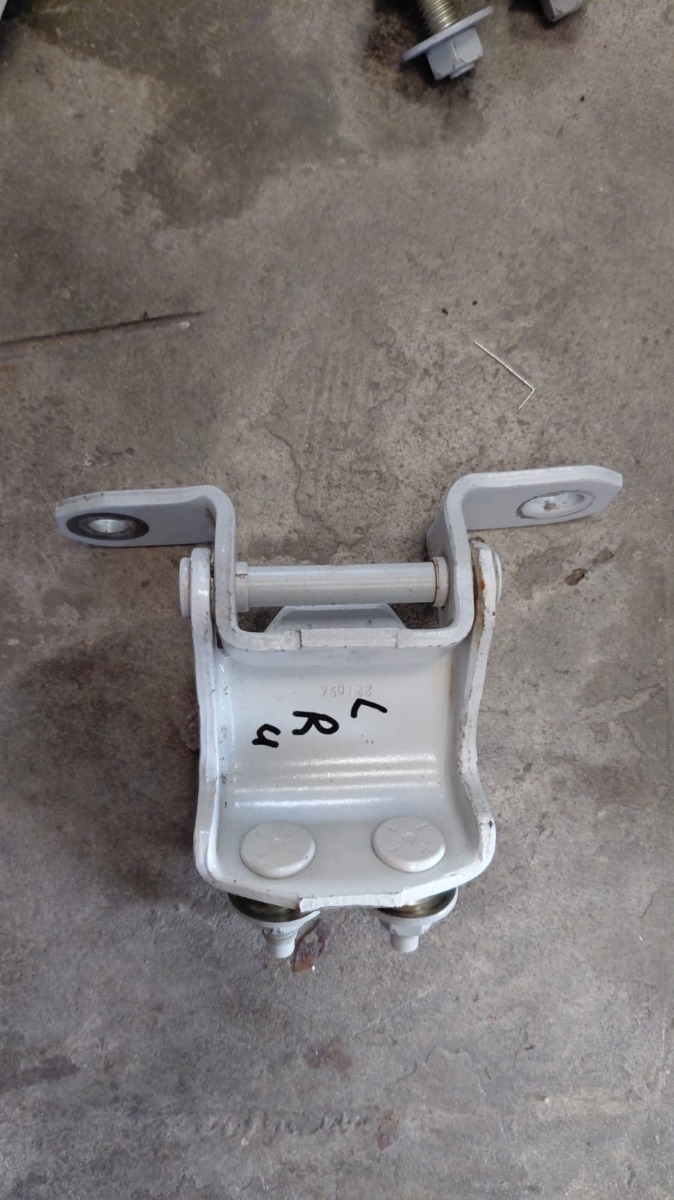 Swift LHS rear upper door hinge