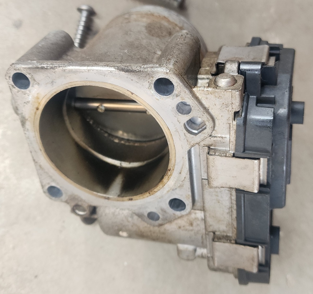 POLO CLP THROTTLE BODY