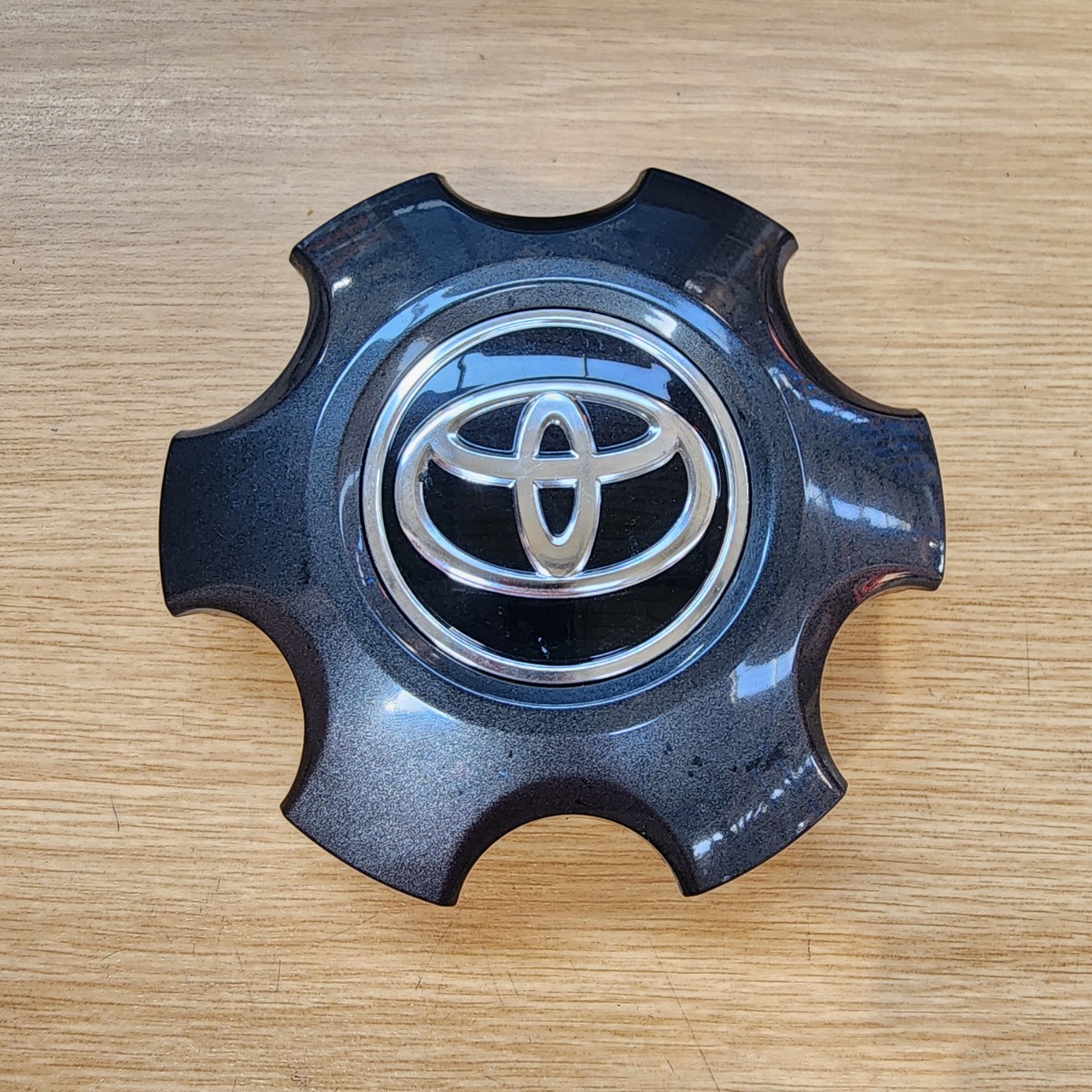 HILUX GD CENTRE CAP