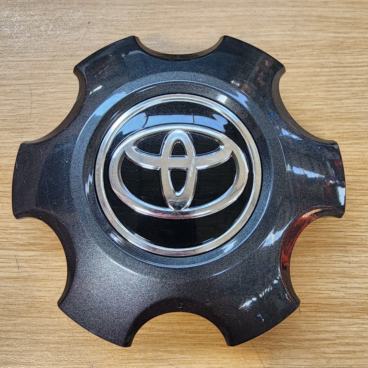 HILUX GD CENTRE CAP