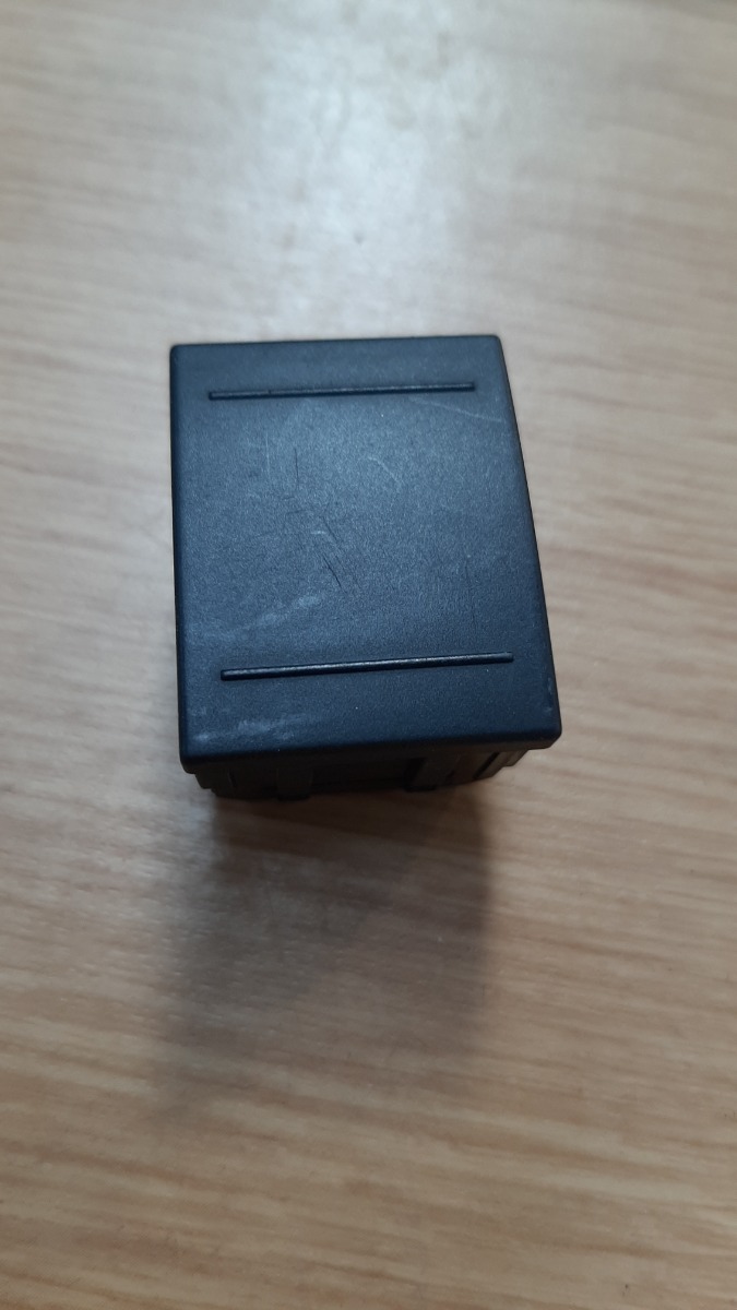 POLO VIVO CENTRE CONSOLE BRANK OFF's