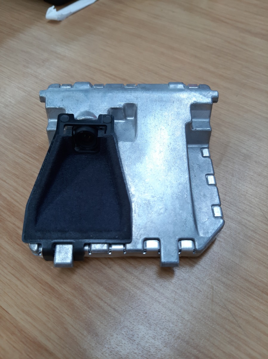 W166 GL63 INTERIOR DASH FRONT FACING CAMERA