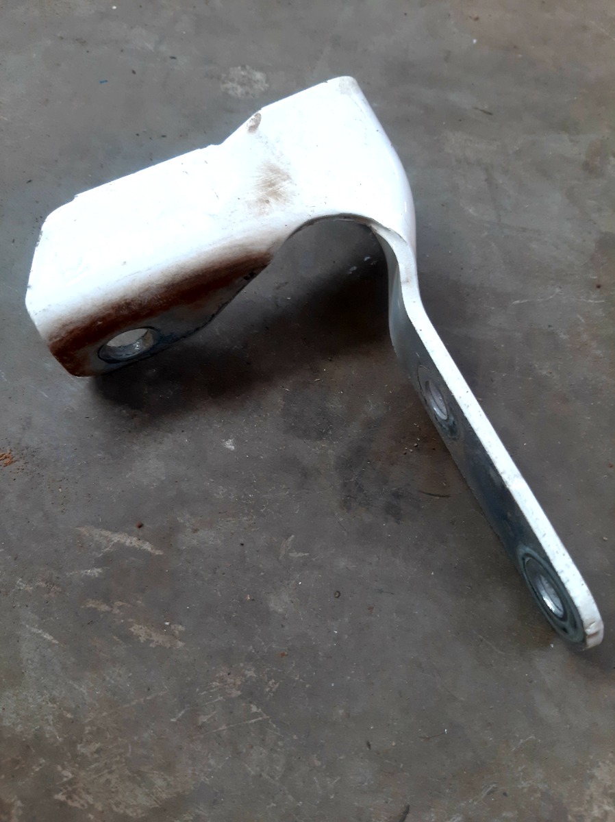 HILUX GD RIGHT TAILGATE HINGE
