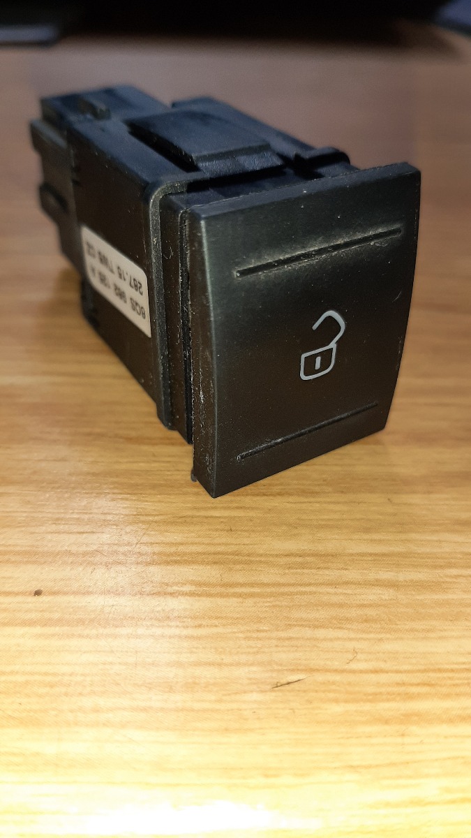 POLO VIVO CENTRAL UNLOCKING SWITCH