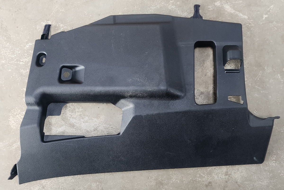 GS LEFT LOWER DASH TRIM