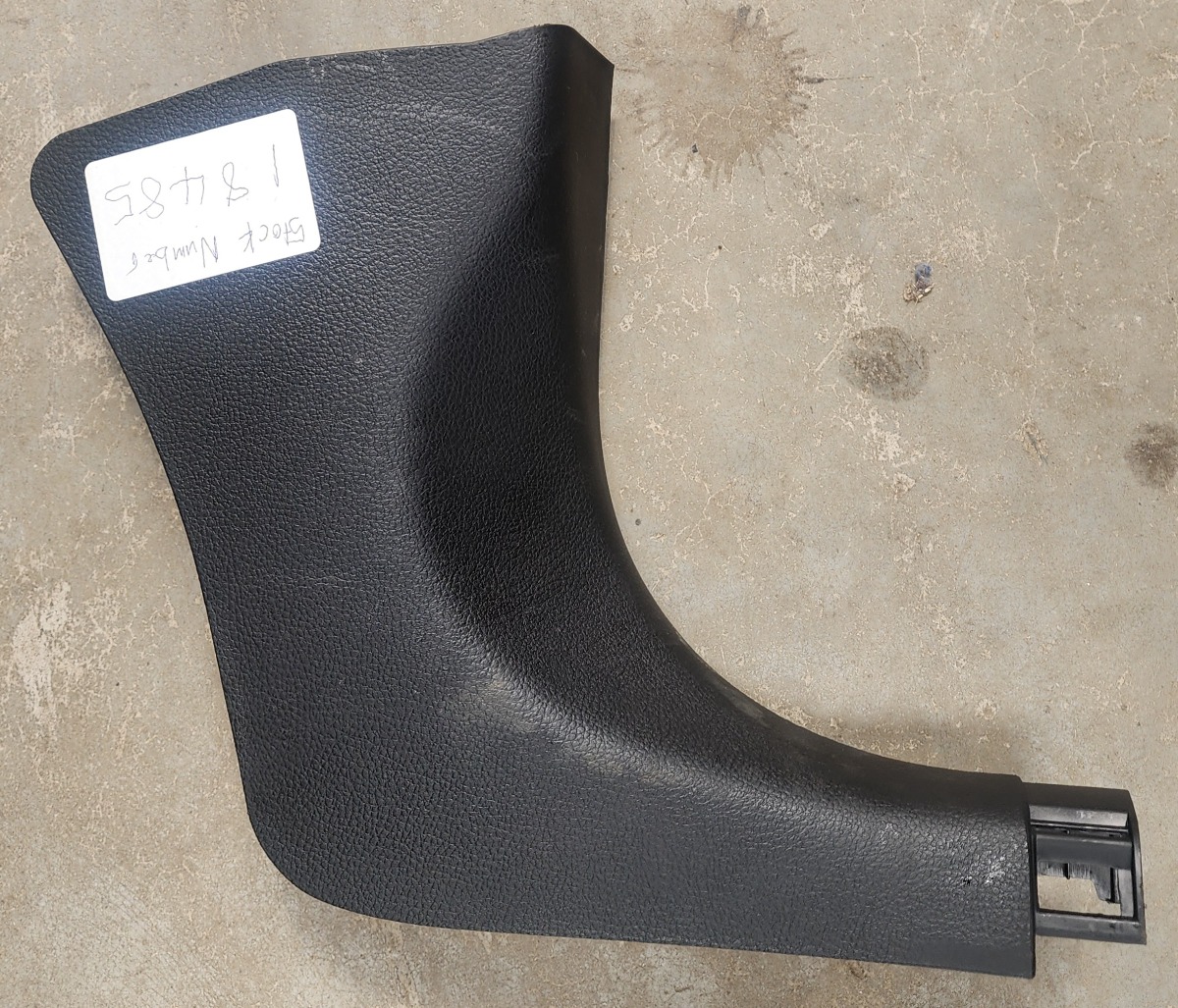 STARLET RIGHT LOWER A-PILLAR TRIM