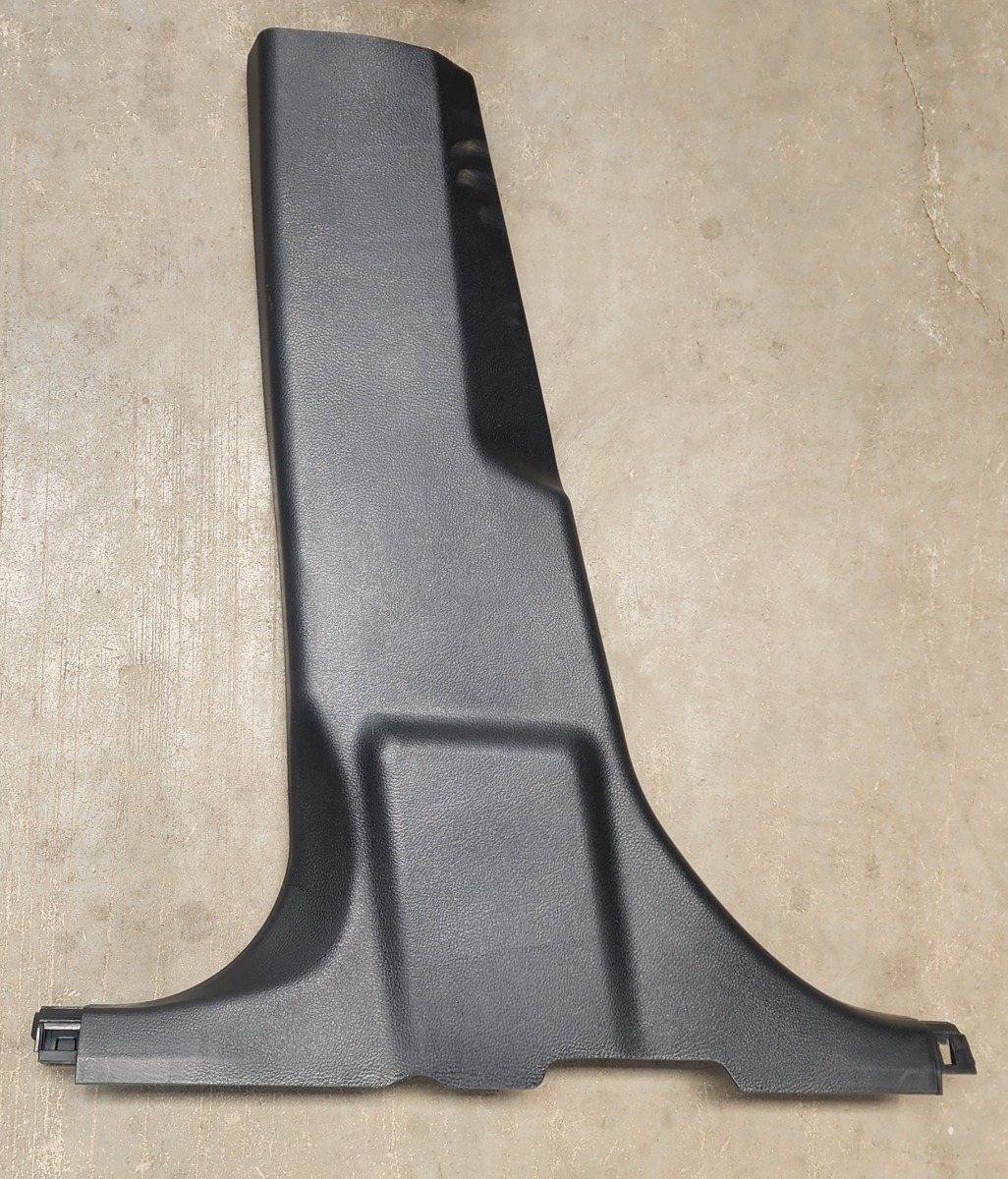STARLET LEFT B-PILLAR TRIM LOWER