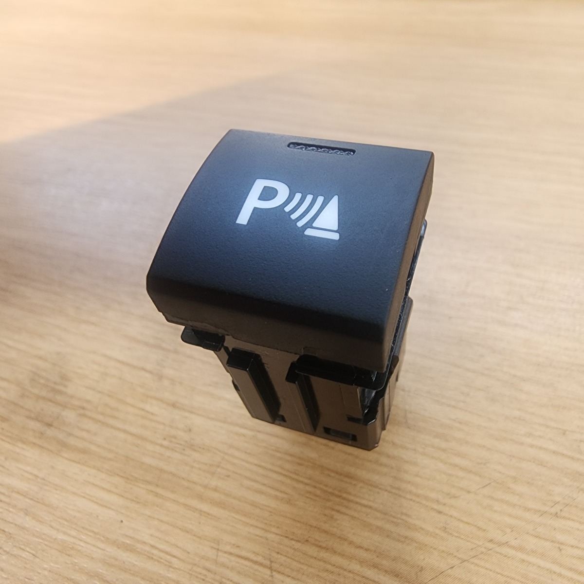 STARLET REAR PDC SWITCH