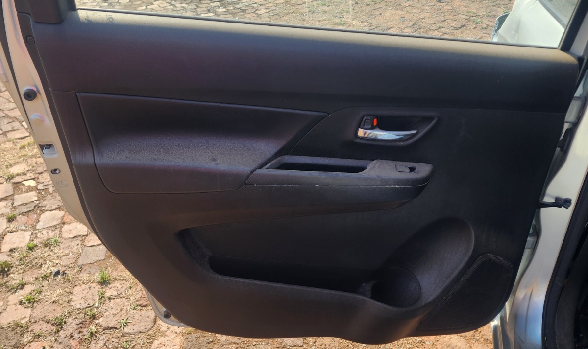 RUMION LEFT REAR DOOR PANEL SKIN