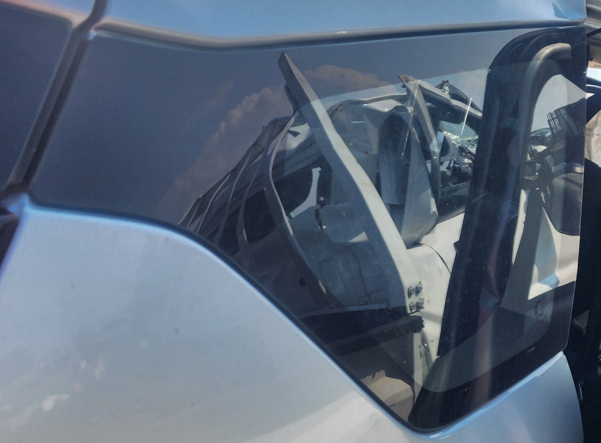 RUMION RIGHT REAR QUARTER VENT