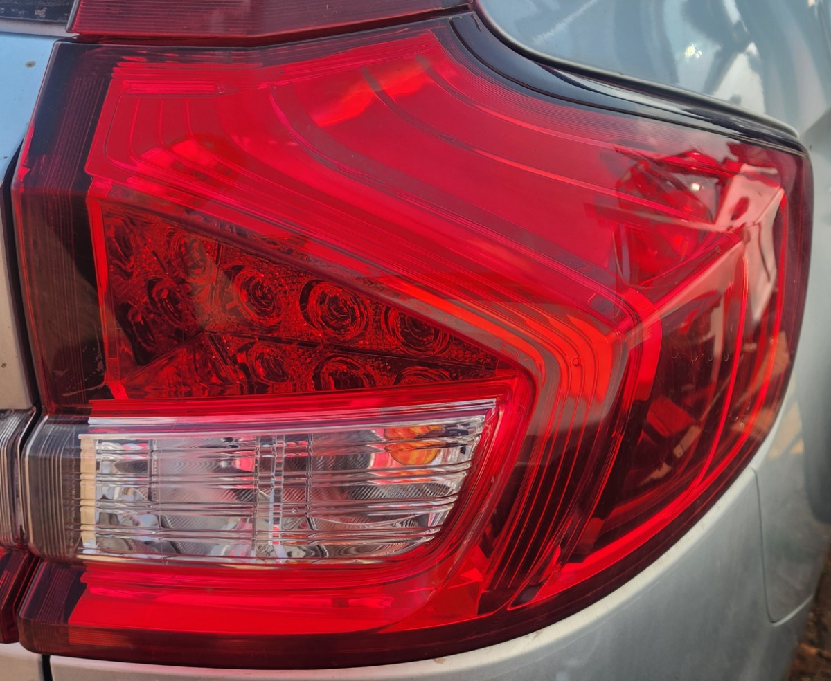 RUMION RIGHT OUTER LOWER TAILLIGHT