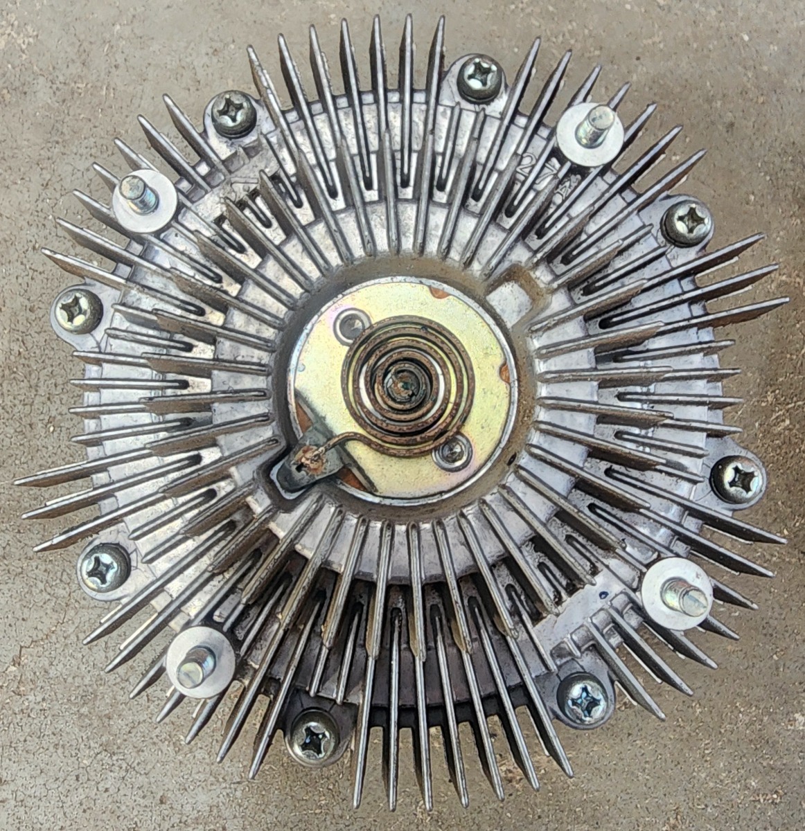HILUX 2.4 GD FAN CLUTCH