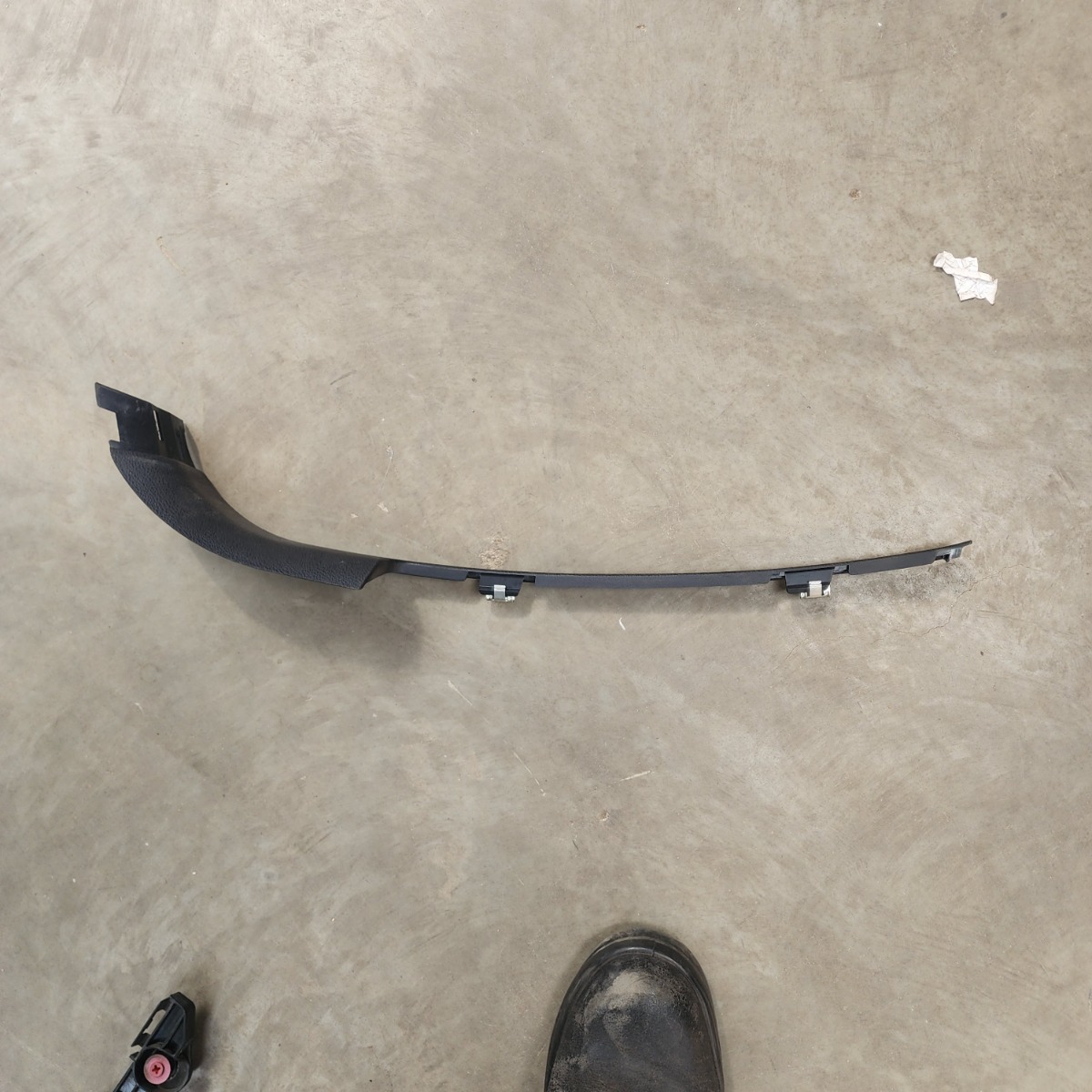 GS LEFT INNER TRIM