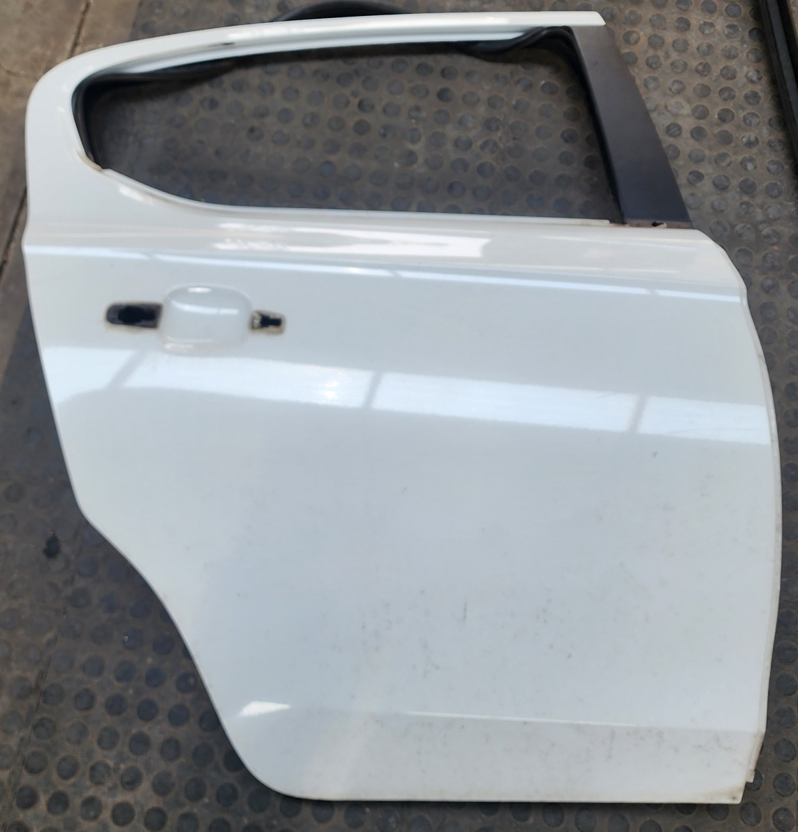 CORSA E RIGHT REAR DOOR (SHELL)