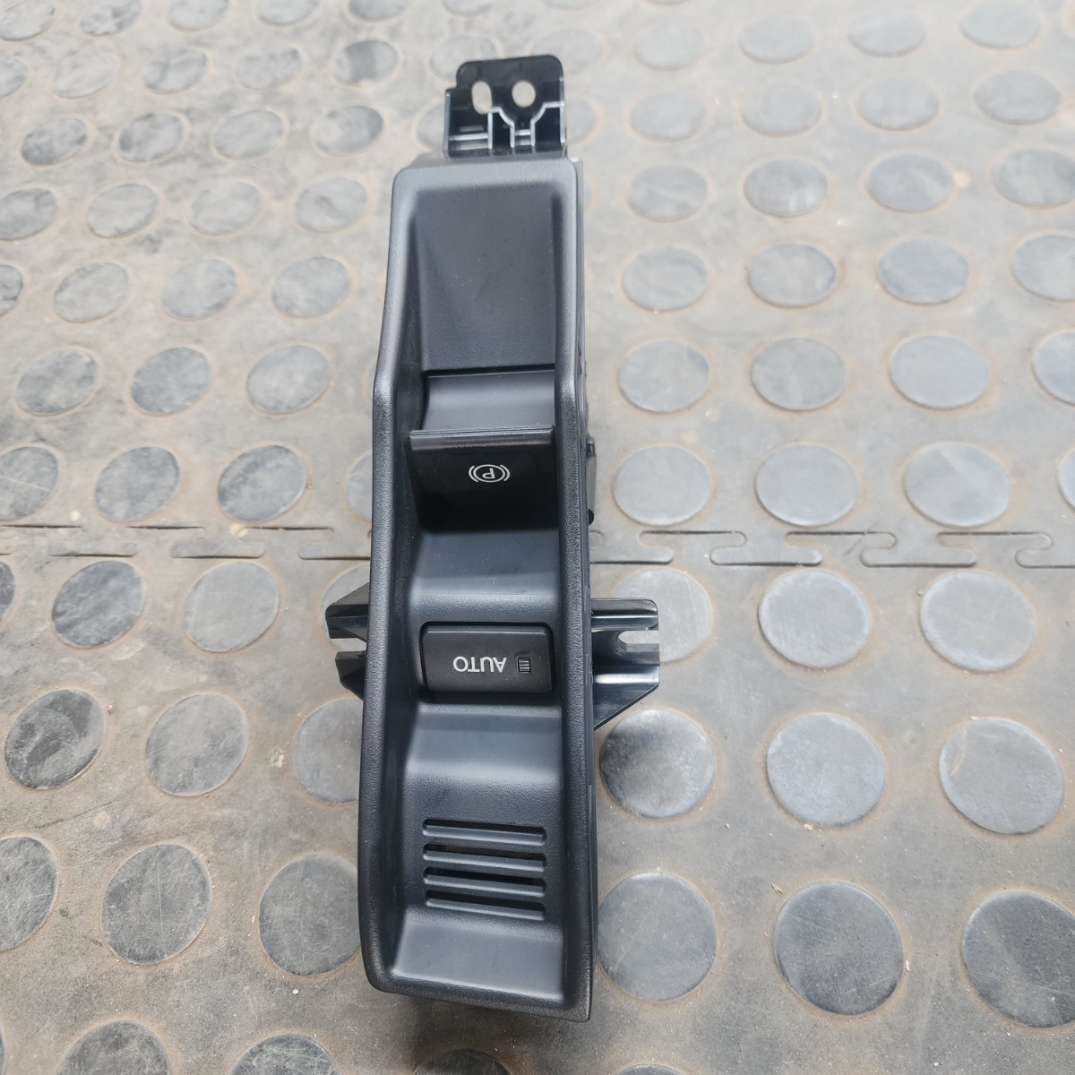 GS AUTO HANDBRAKE SWITCH