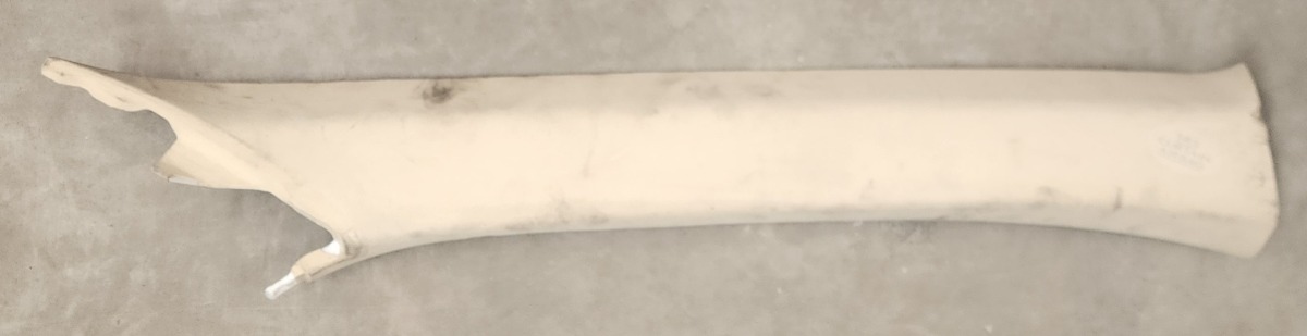 GS RIGHT A-PILLAR TRIM