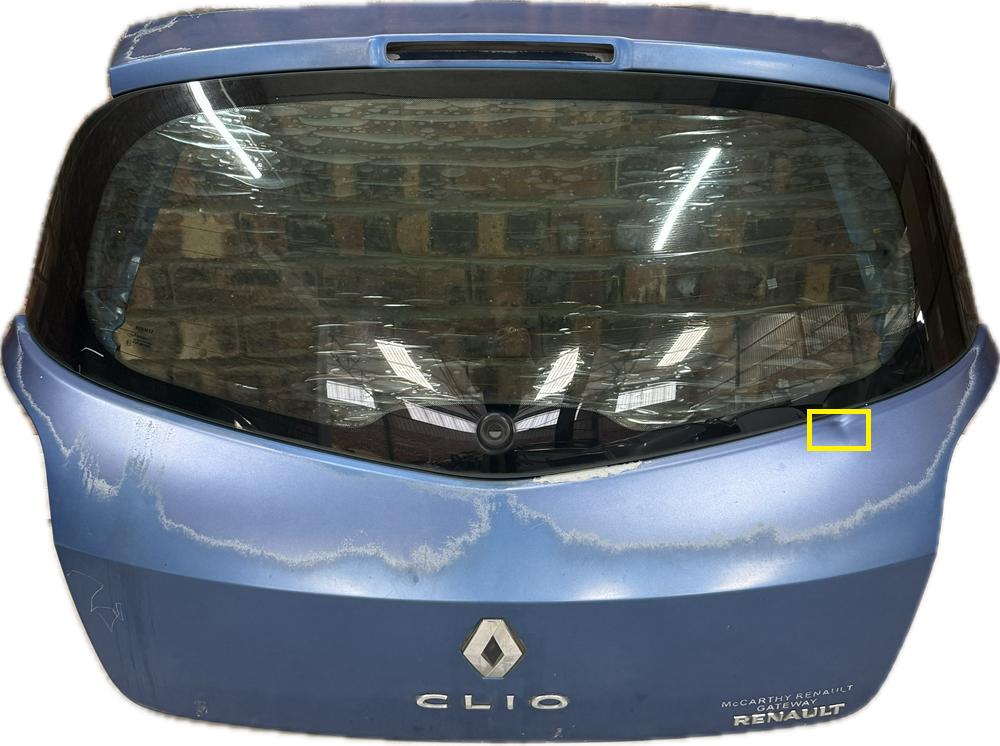 Clio III Rear Lid Tailgate WITH GLASS - HAS DENT