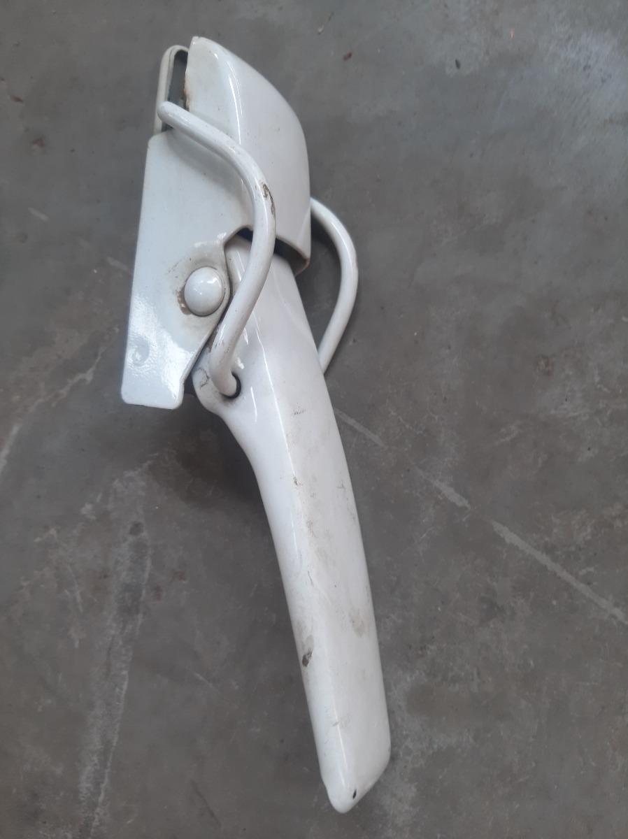 HILUX GD-6 TAILGATE LATCH