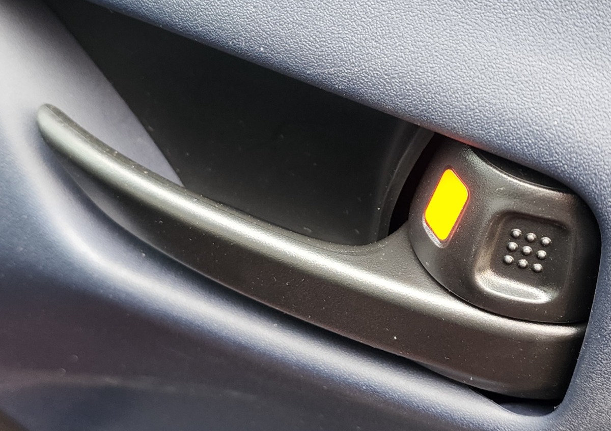 STARLET RIGHT FRONT INNER HANDLE