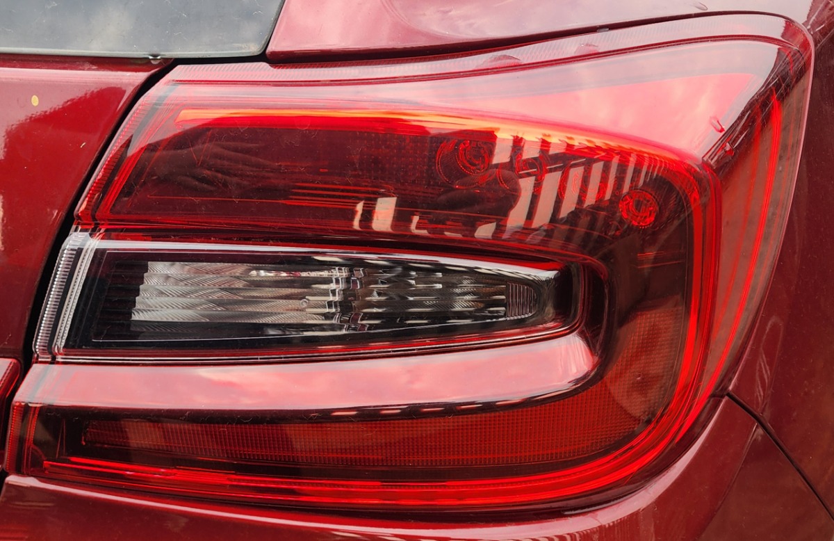 STARLET RIGHT OUTER TAILLIGHT