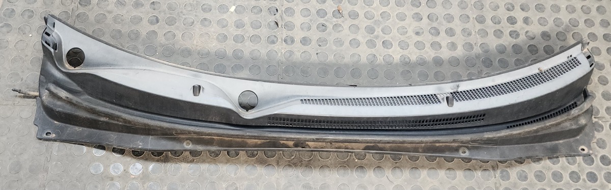 I10 WINDSCREEN WIPER COULING