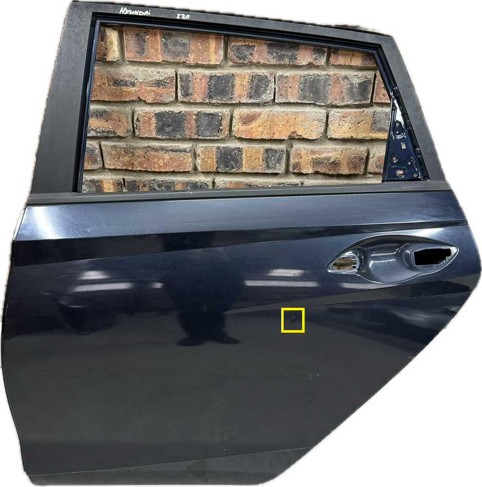 i20 MOTION LEFT REAR DOOR SHELL - HAS SMALL DENT