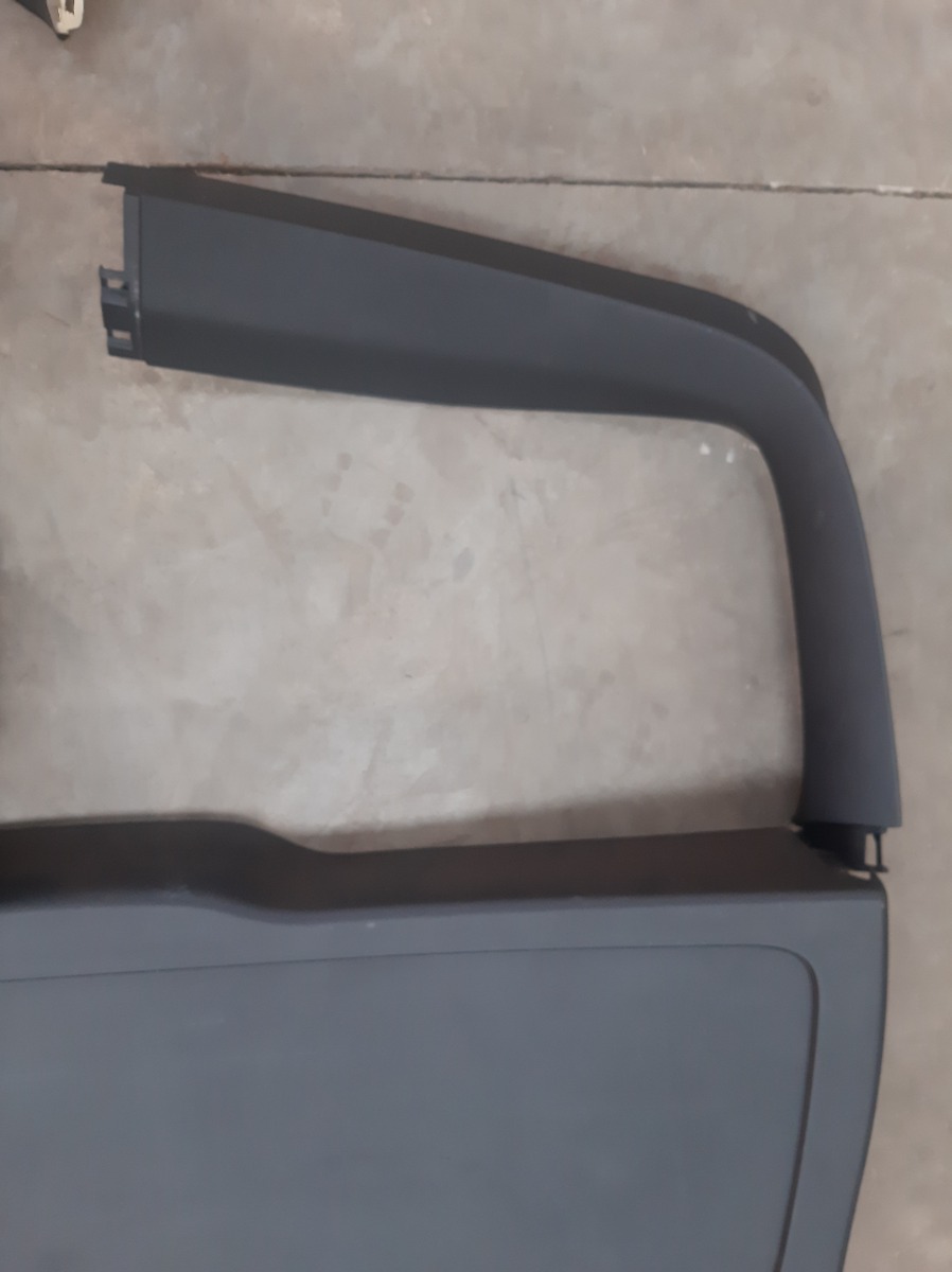 W166 GL63 LEFT TAILGATE TRIM