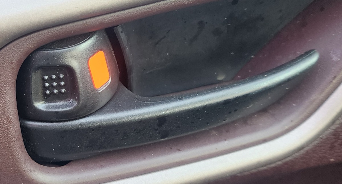 STARLET CROSS LEFT FRONT INNER HANDLE