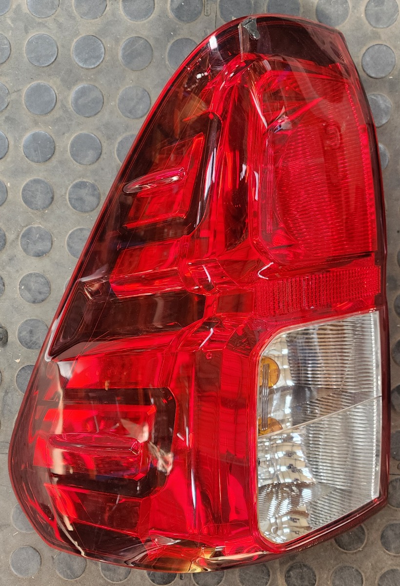 HILUX GD LEFT TAILLAMP