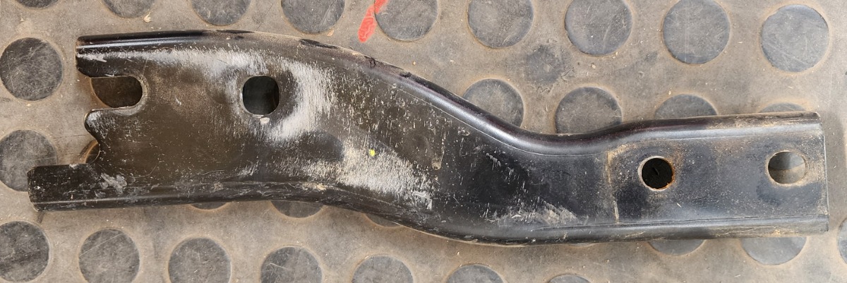 Hilux GD Bumper Bracket - Right Rear