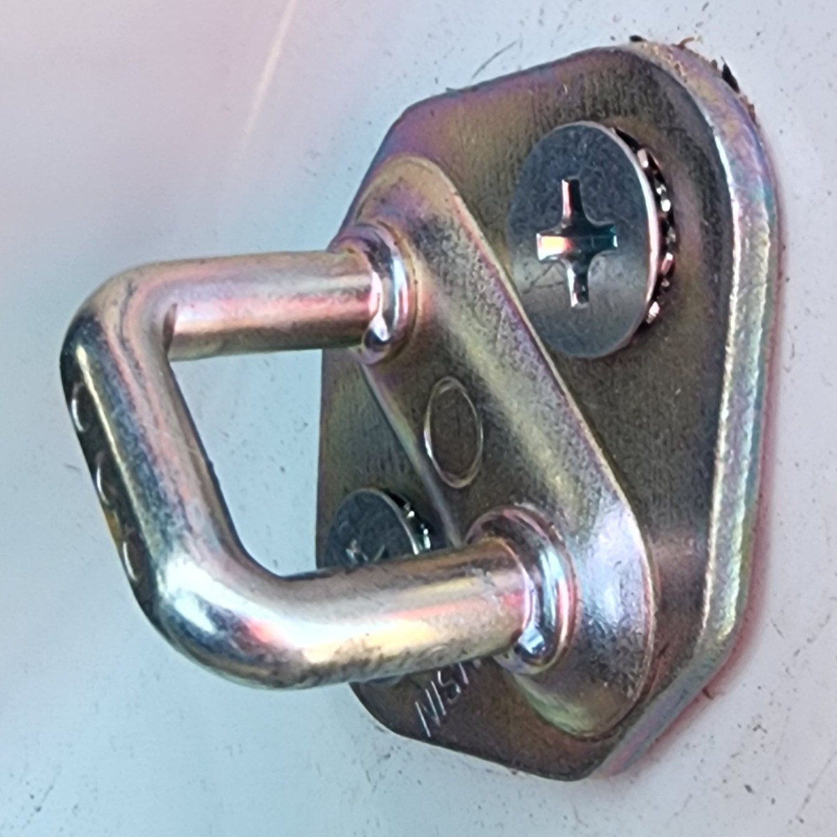 STARLET CROSS LEFT REAR DOOR STRIKER