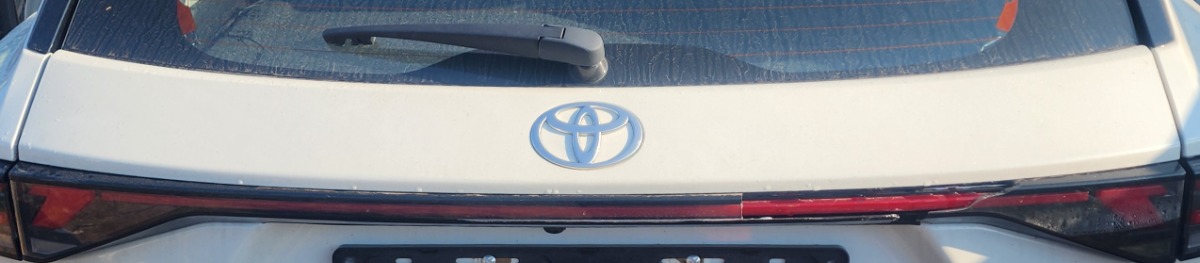 STARLET CROSS TAILGATE GARNISH