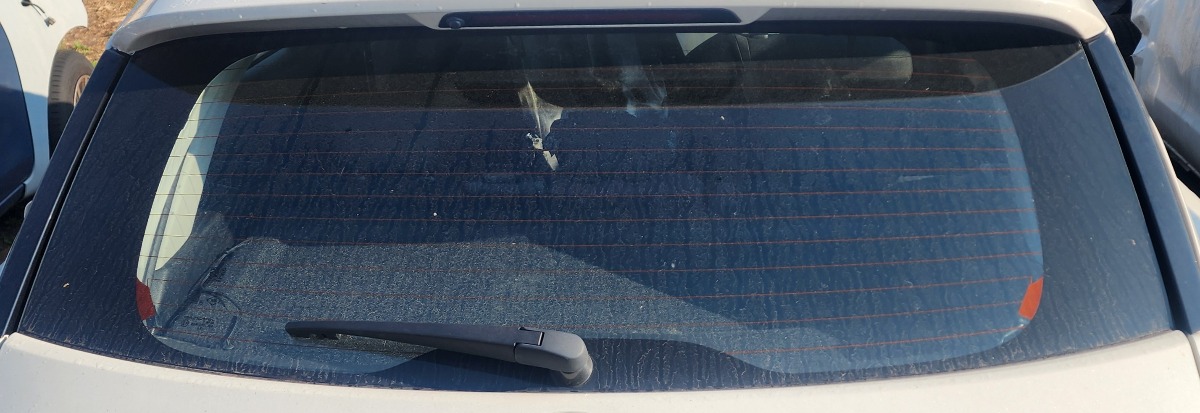 STARLET CROSS REAR WINDSCREEN